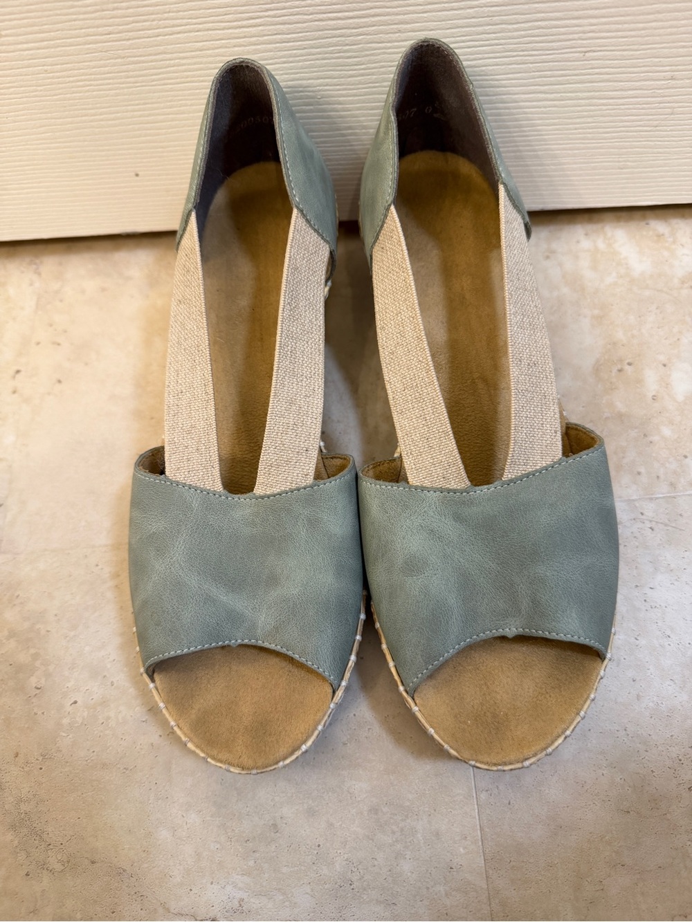 Women’s Elastic Slip-On Open-Toe Sandals in Sage Green